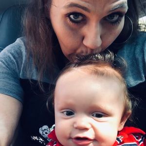 Meet your Posher, Adrienne